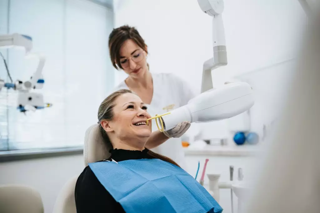 Čištění zubů Praha 8 | Bulovka Premium Clinic